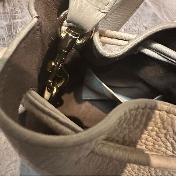 CUYANA Mini Drawstring Buckle Bucket Bag Leather Crossbody Cream Neutral - Picture 9 of 12